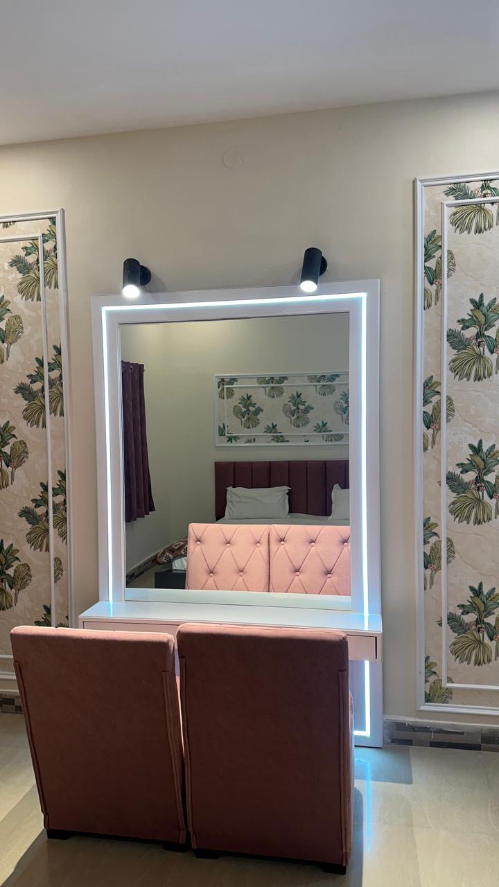 AC deluxe room at Ramji Mandapam